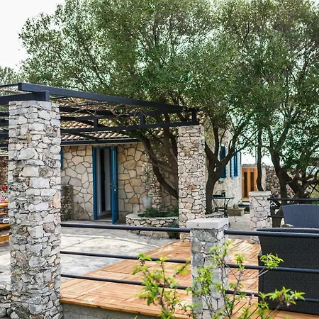 Romana * Vela Luka